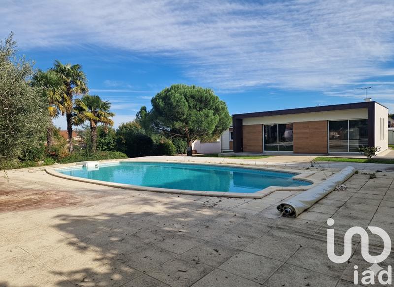 Maison - 242 m² - 7 pièces