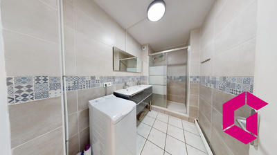 Appartement - 94 m² - 6 pièces