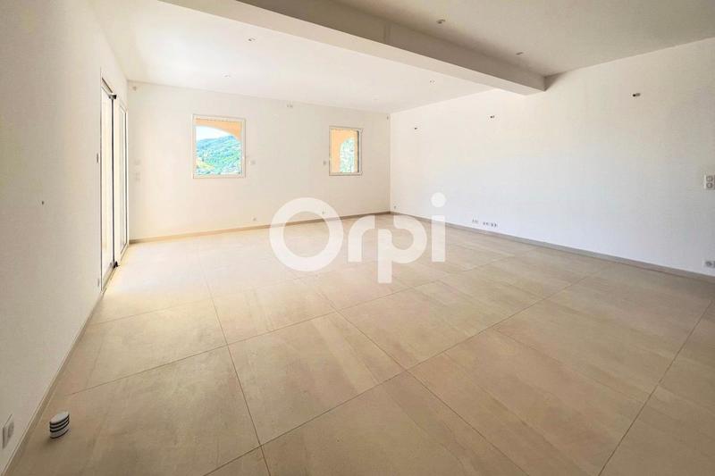 Maison - 208 m² - 5 pièces