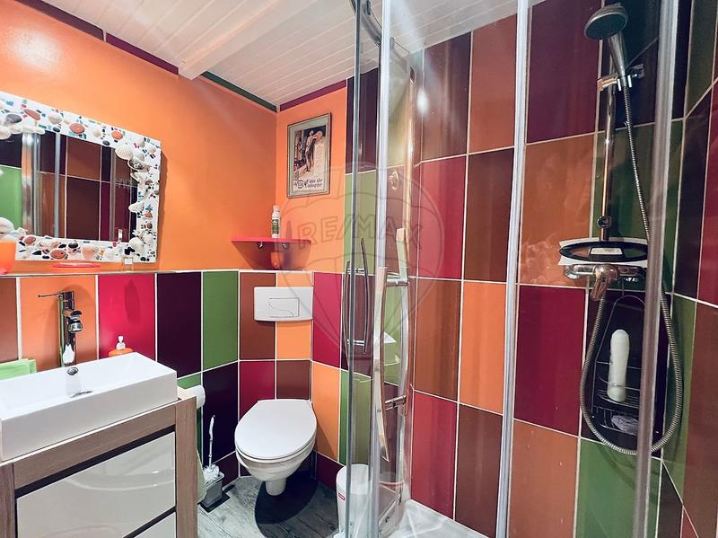 Maison - 220 m² - 8 pièces