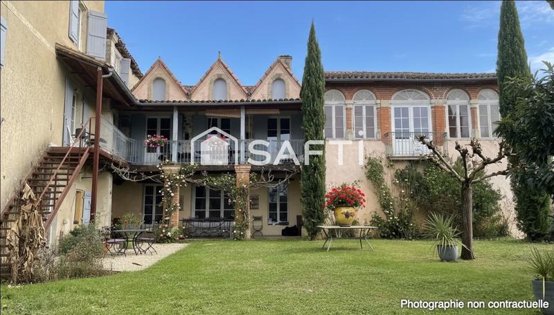 Maison - 500 m² - 9 pièces