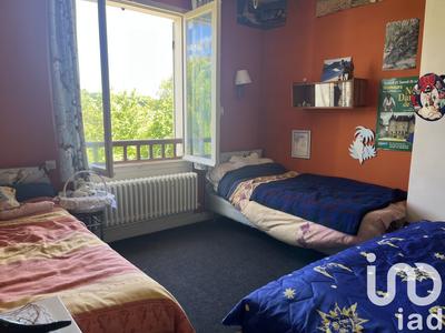 Maison - 187 m² - 7 pièces