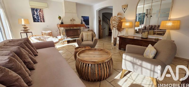 Maison - 167 m² - 8 pièces