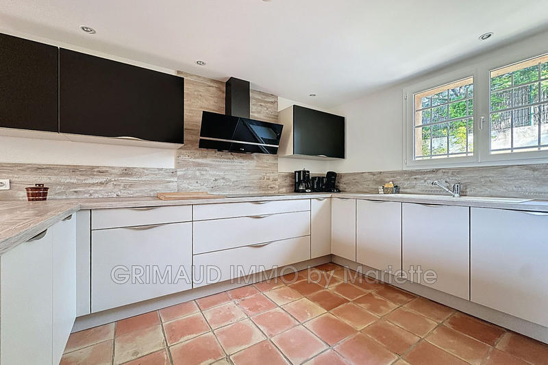 Maison - 200 m² - 5 pièces