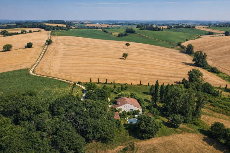 Maison - 321 m² - 10 pièces