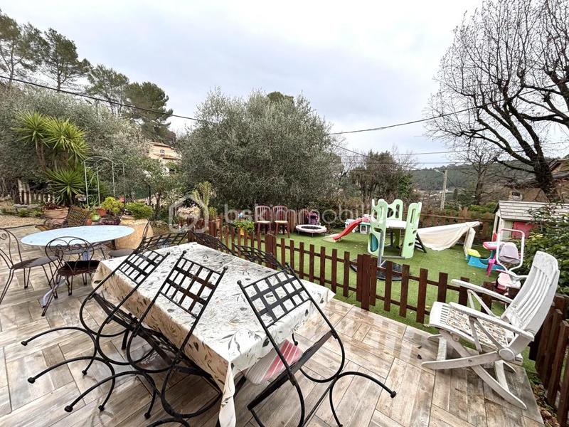 Maison - 200 m² - 6 pièces