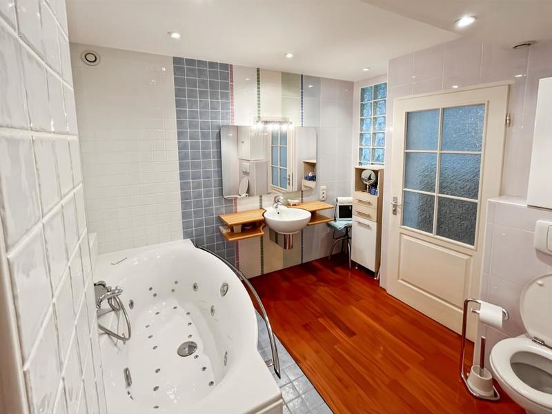 Appartement - 147 m² - 5 pièces