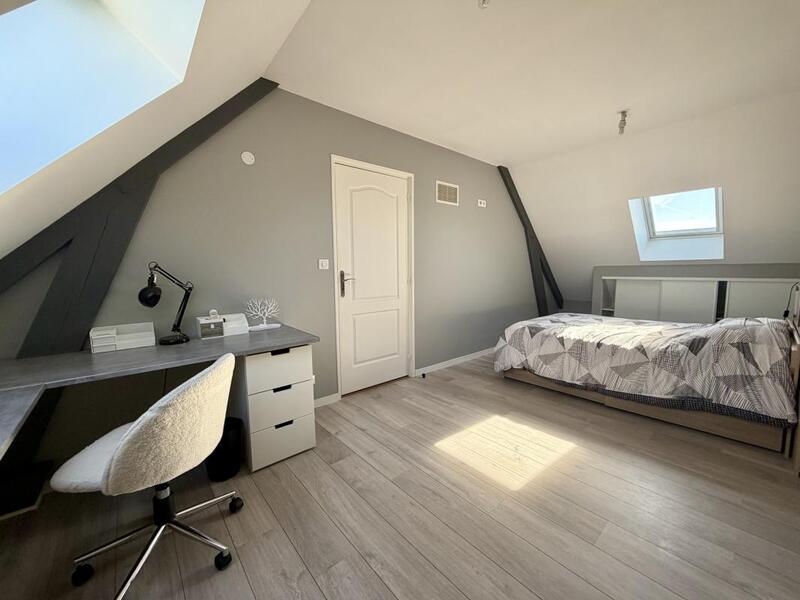 Pavillon - 150 m² - 8 pièces