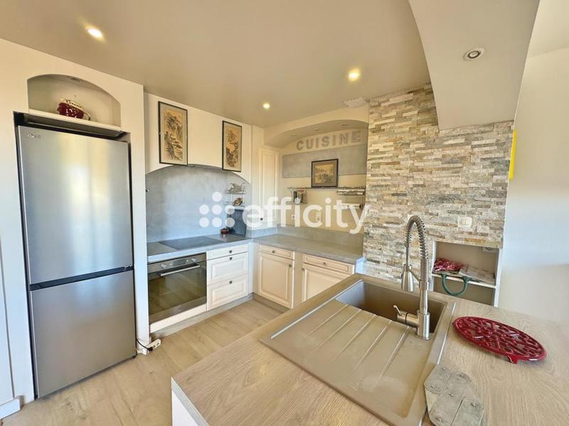 Appartement - 80 m² - 4 pièces