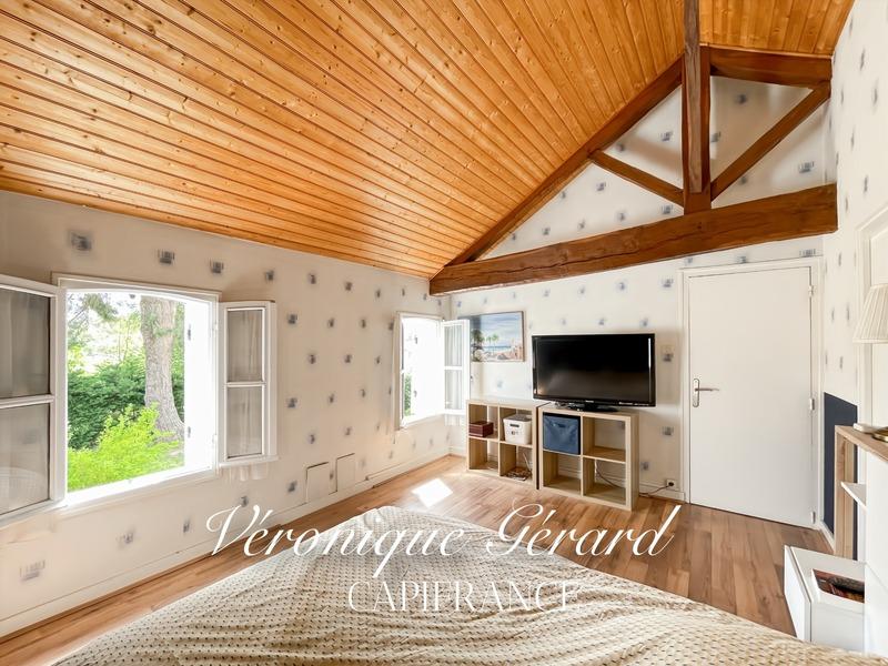 Maison en pierre - 238 m² - 6 pièces