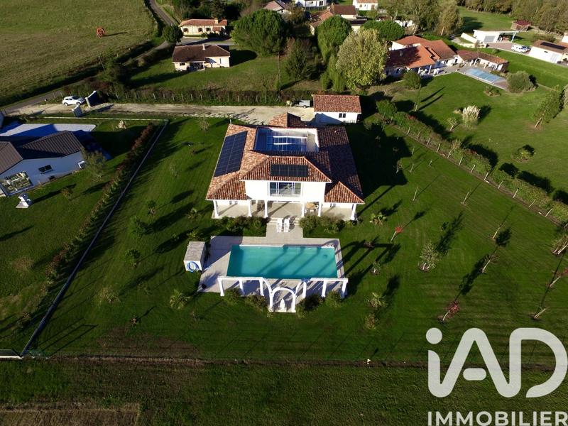 Maison de maîtres - 246 m² - 5 pièces