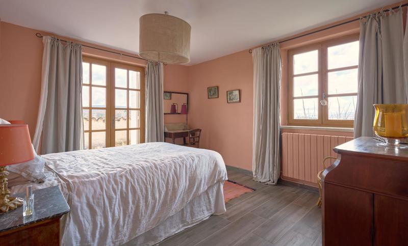 Propriété - 292 m² - 9 pièces