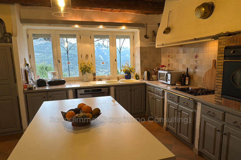 Maison - 199 m² - 5 pièces