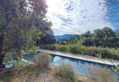 Mas - 217 m² - 9 pièces