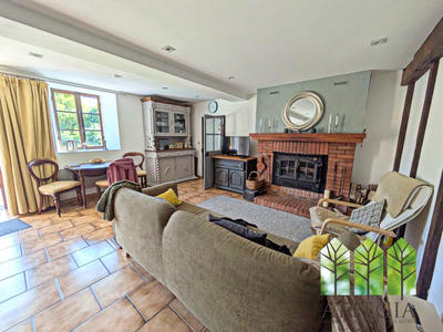 Maison - 90 m² - 4 pièces