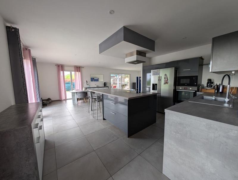 Maison - 195 m² - 6 pièces