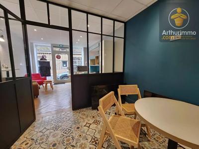 Local commercial - 57 m² - 4 pièces