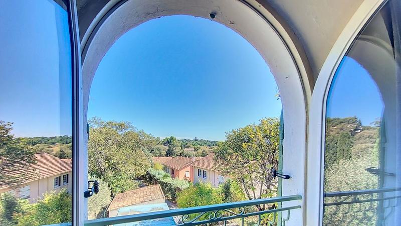 Villa - 159 m² - 10 pièces