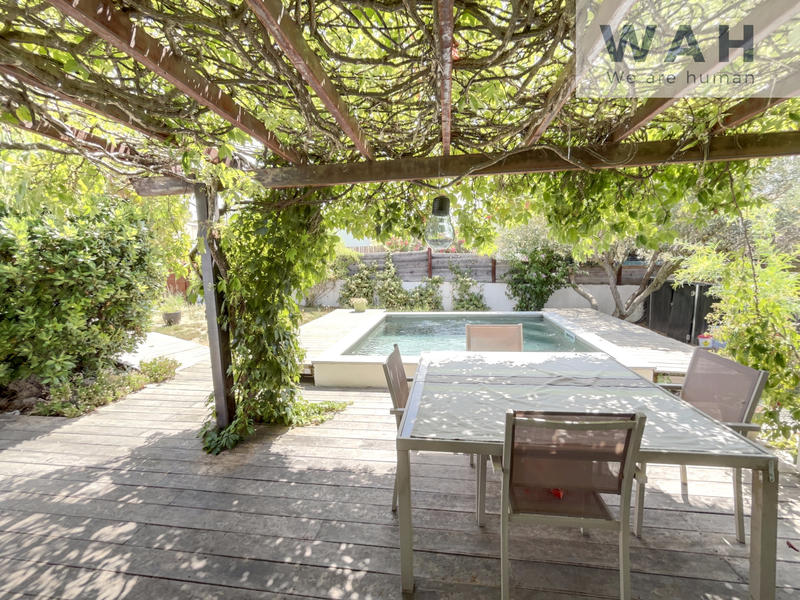 Maison - 95 m² - 4 pièces