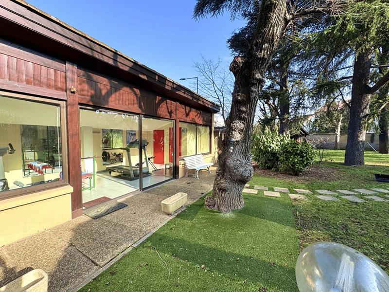 Maison - 434 m² - 7 pièces