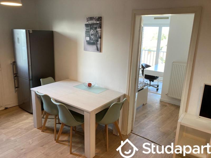 Chambre - 9 m² - 1 pièce