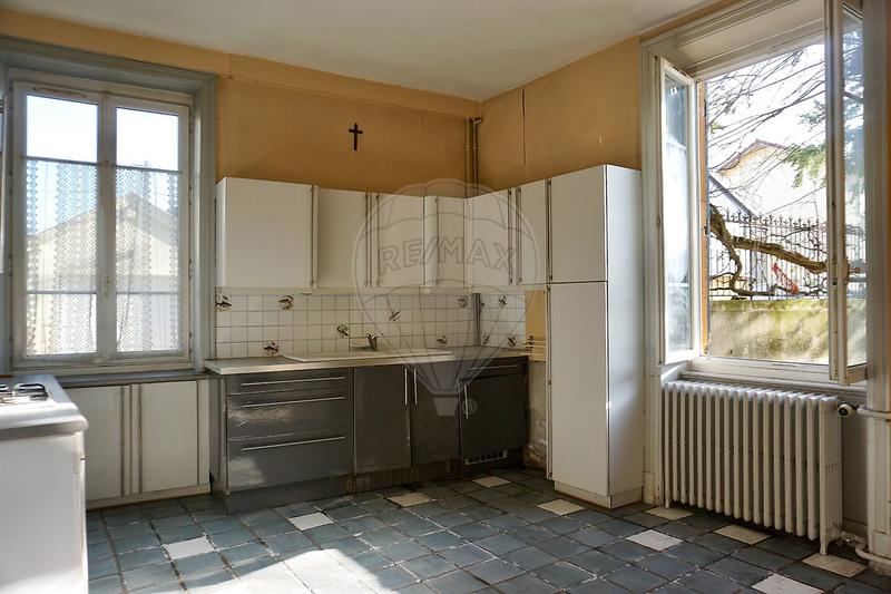 Maison - 195 m² - 6 pièces