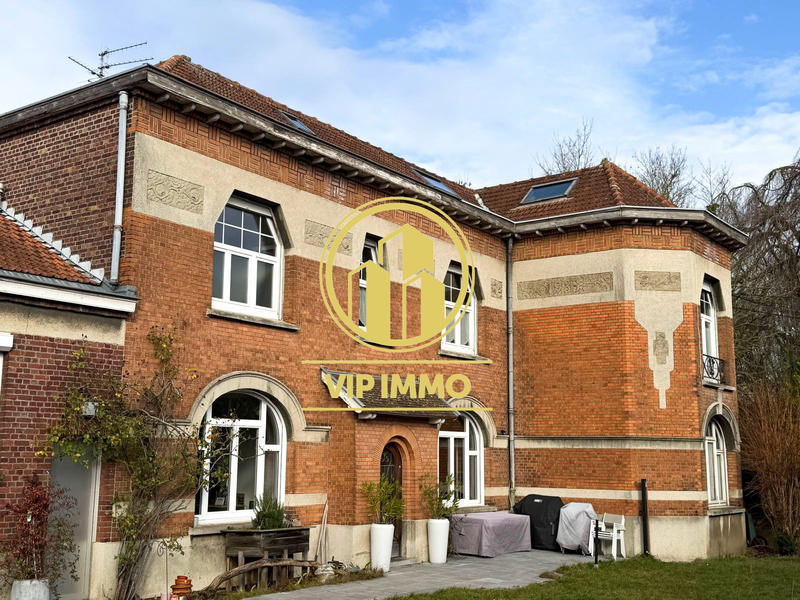 Villa - 224 m² - 14 pièces