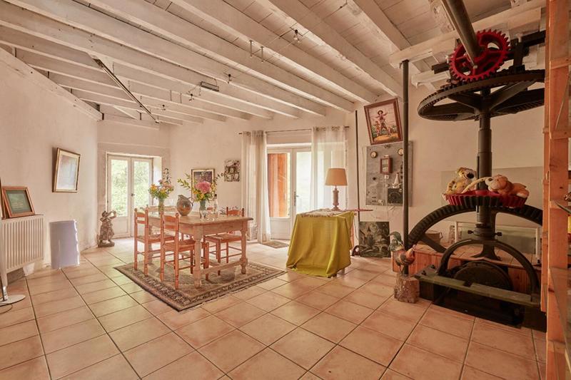 Moulin - 271 m² - 8 pièces