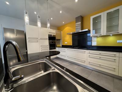 Appartement - 305 m² - 9 pièces