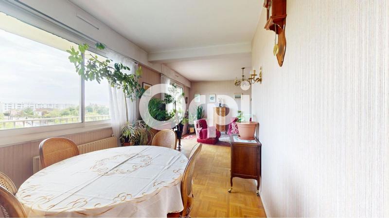 Appartement - 84 m² - 4 pièces