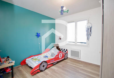 Maison - 95 m² - 4 pièces