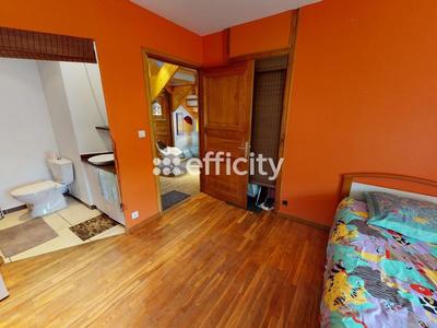 Maison - 160 m² - 9 pièces