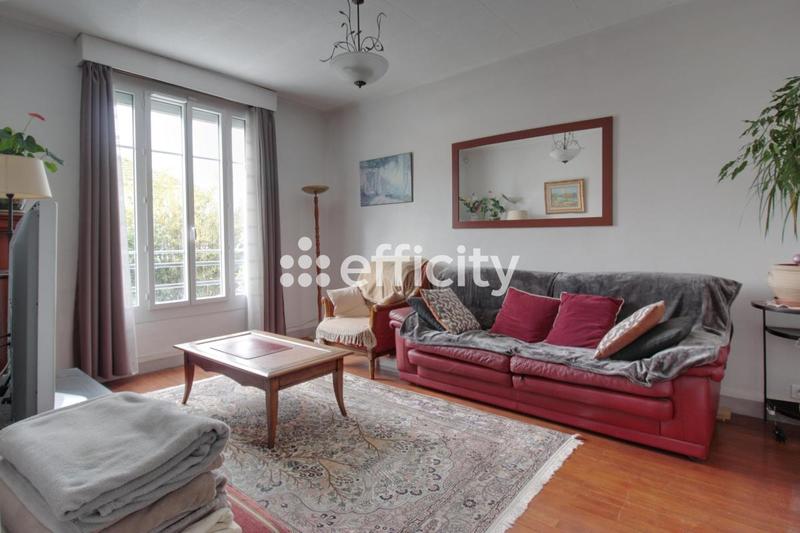 Maison - 140 m² - 7 pièces