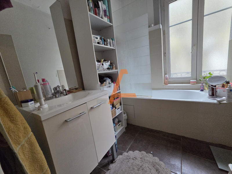 Appartement - 86 m² - 4 pièces