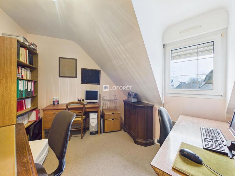 Maison - 187 m² - 8 pièces