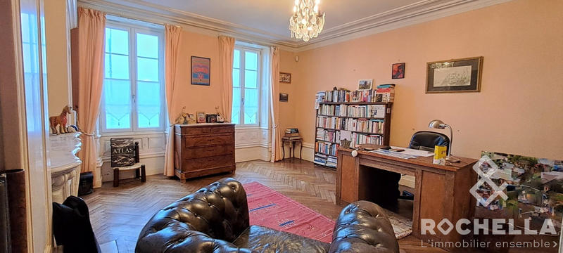 Maison ancienne - 320 m² - 10 pièces