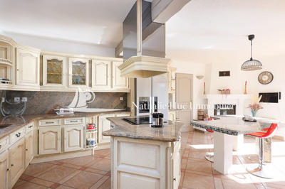 Propriété - 276 m²