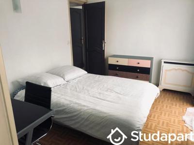 Chambre - 12 m² - 1 pièce