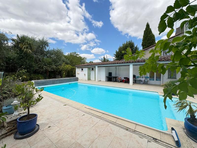 Maison - 175 m² - 6 pièces