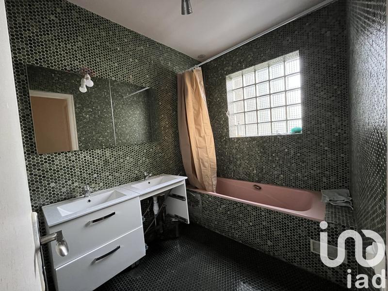 Maison - 137 m² - 5 pièces