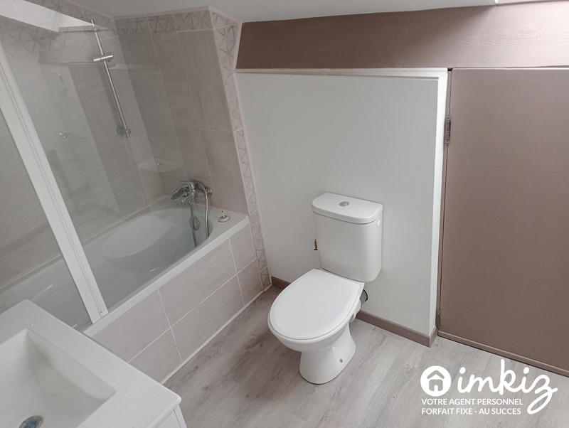 Maison - 370 m² - 10 pièces