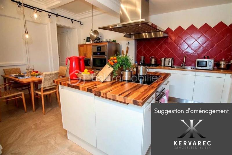 Maison - 338 m² - 14 pièces