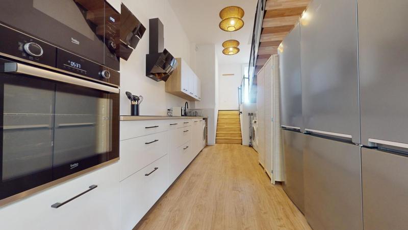 Maison - 162 m² - 10 pièces