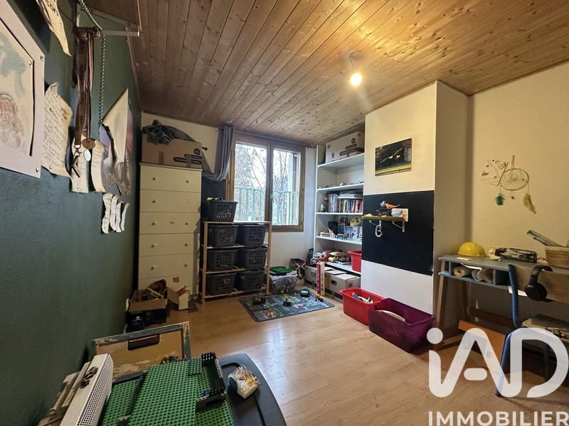 Maison - 179 m² - 9 pièces
