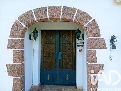 Maison - 207 m² - 11 pièces