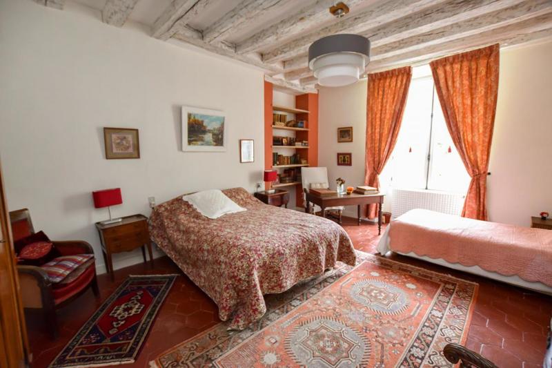 Demeure - 303 m² - 10 pièces