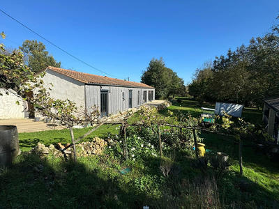 Maison - 278 m² - 10 pièces