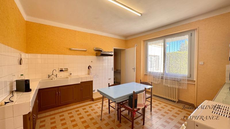 Maison - 170 m² - 8 pièces