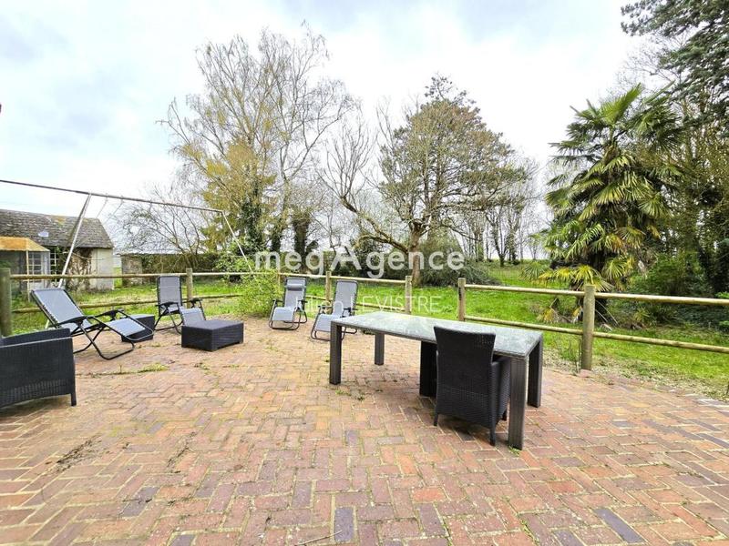 Maison - 200 m² - 7 pièces