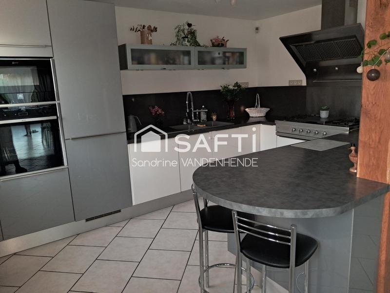 Maison - 200 m² - 6 pièces